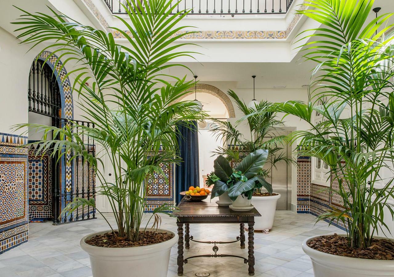 Апартаменти Santa Paula Pool & Luxury Севілья Екстер'єр фото