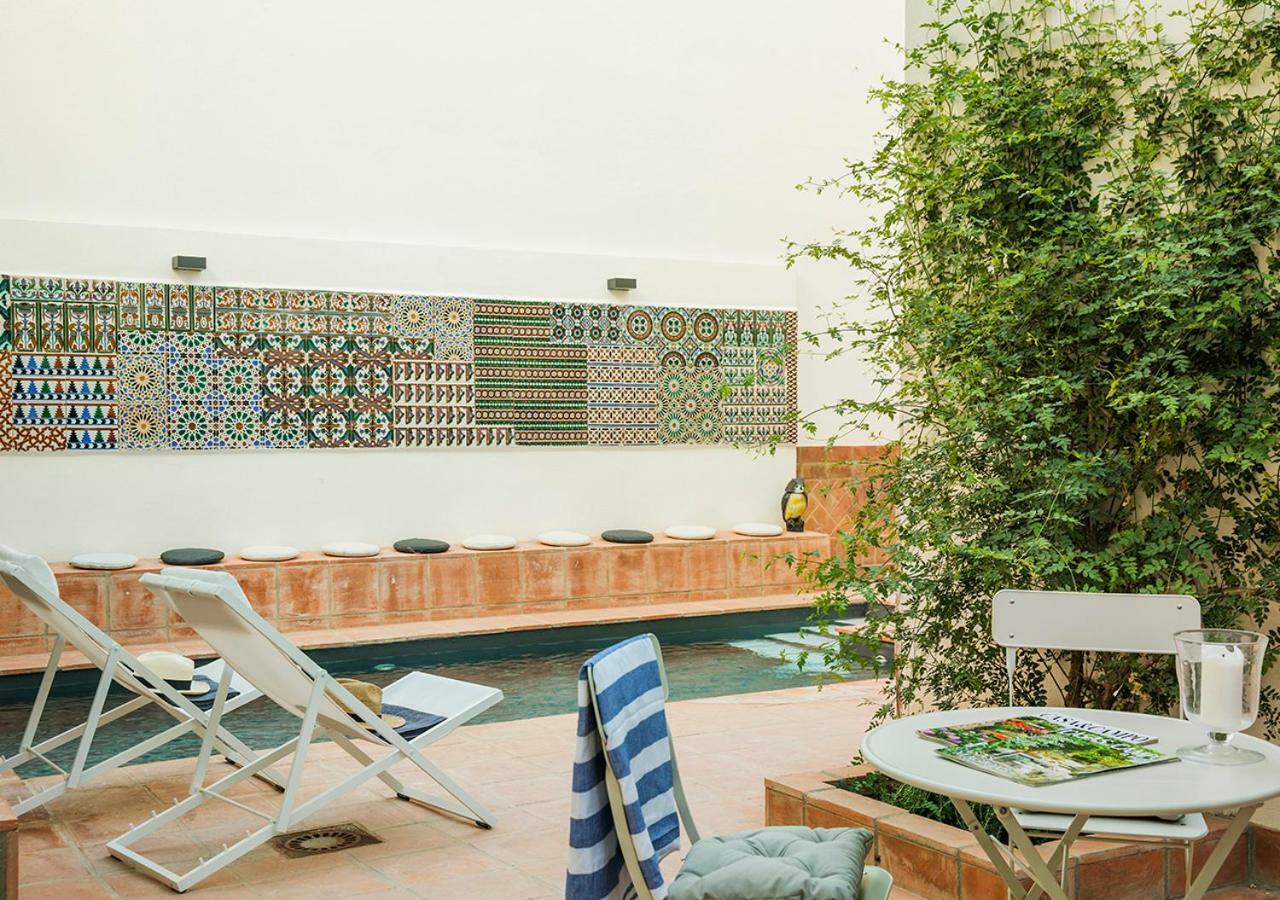 Апартаменти Santa Paula Pool & Luxury Севілья Екстер'єр фото